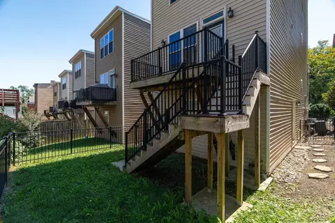 Exterior - 540 Slack St, Cincinnati, OH 45202 photo 3 of 9