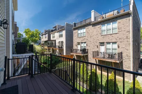 Exterior - 540 Slack St, Cincinnati, OH 45202 photo 2 of 9