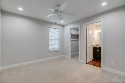 Bedroom - 540 Slack St, Cincinnati, OH 45202 photo 9 of 9