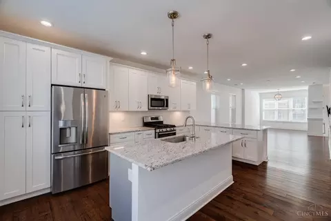Kitchen - 540 Slack St, Cincinnati, OH 45202 photo 1 of 5