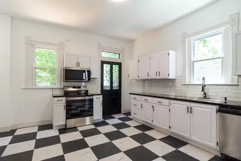 Kitchen - 3014 Hackberry St, Cincinnati, OH 45206 photo 6 of 7