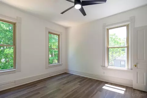 Bedroom - 3014 Hackberry St, Cincinnati, OH 45206 photo 3 of 7