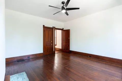 Bedroom - 3014 Hackberry St, Cincinnati, OH 45206 photo 1 of 7