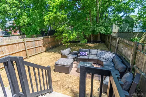 Exterior - 3014 Hackberry St, Cincinnati, OH 45206 photo 11 of 12
