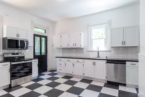 Kitchen - 3014 Hackberry St, Cincinnati, OH 45206 photo 1 of 7