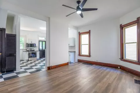Living - 3014 Hackberry St, Cincinnati, OH 45206 photo 3 of 5