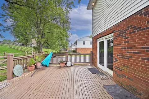 Exterior - 7892 Kimbee Dr, Cincinnati, OH 45244 photo 9 of 16