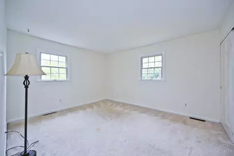 Bedroom - 7892 Kimbee Dr, Cincinnati, OH 45244 photo 8 of 11