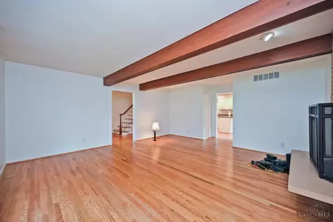 Living - 7892 Kimbee Dr, Cincinnati, OH 45244 photo 2 of 7