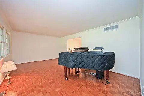 Living - 7892 Kimbee Dr, Cincinnati, OH 45244 photo 7 of 7