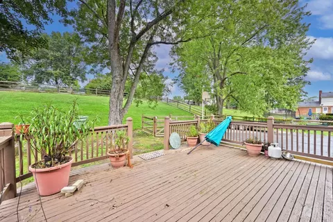 Exterior - 7892 Kimbee Dr, Cincinnati, OH 45244 photo 7 of 16
