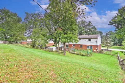 Exterior - 7892 Kimbee Dr, Cincinnati, OH 45244 photo 15 of 16