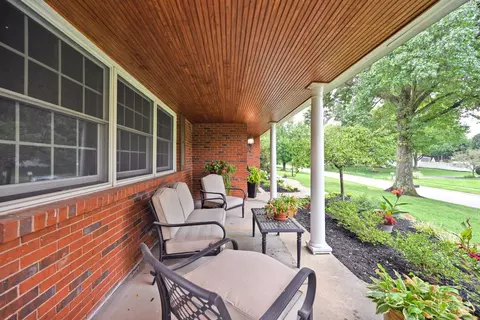 Exterior - 7892 Kimbee Dr, Cincinnati, OH 45244 photo 6 of 16