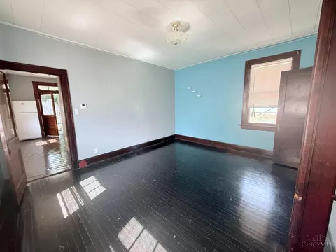Living - 1633 First Ave, Cincinnati, OH 45205 photo 1 of 2