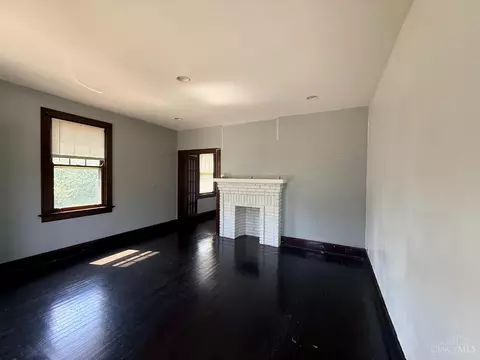 Living - 1633 First Ave, Cincinnati, OH 45205 photo 2 of 2