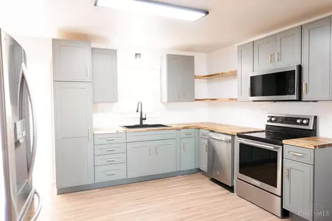 Kitchen - 60 Maple St, Mowrystown, OH 45155 photo 3 of 3