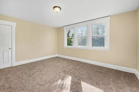 Bedroom - 954 Elberon Ave, Cincinnati, OH 45205 photo 1 of 3