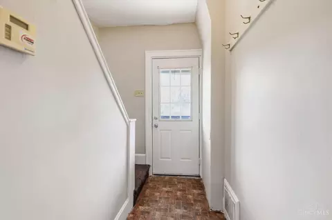 Entry Way - 4526 Clearview Ave, Cincinnati, OH 45205 photo 1 of 6