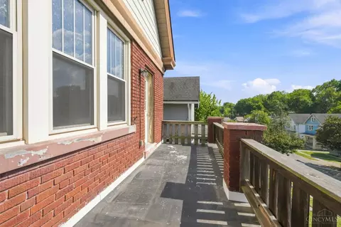 Exterior - 4526 Clearview Ave, Cincinnati, OH 45205 photo 3 of 7