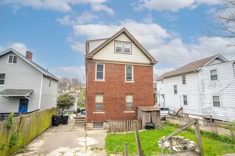 Exterior - 4526 Clearview Ave, Cincinnati, OH 45205 photo 6 of 7
