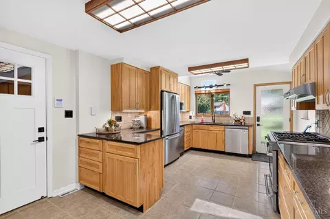 Kitchen - 7877 State Rd, Cincinnati, OH 45255 photo 2 of 4