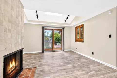 Living - 7877 State Rd, Cincinnati, OH 45255 photo 5 of 6