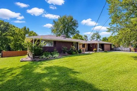 Exterior - 7877 State Rd, Cincinnati, OH 45255 photo 2 of 7