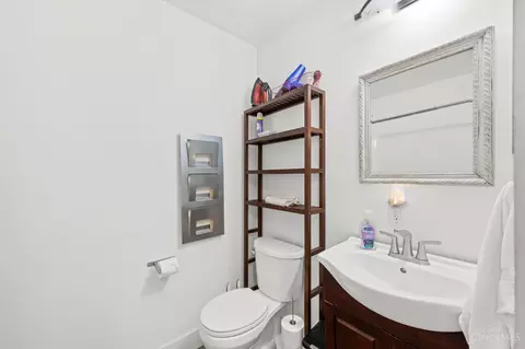 Bath - 16 Thirteenth St, Cincinnati, OH 45202 photo 7 of 7