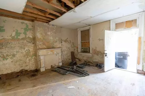 Living - 1575 Tremont St, Cincinnati, OH 45214 photo 1 of 1