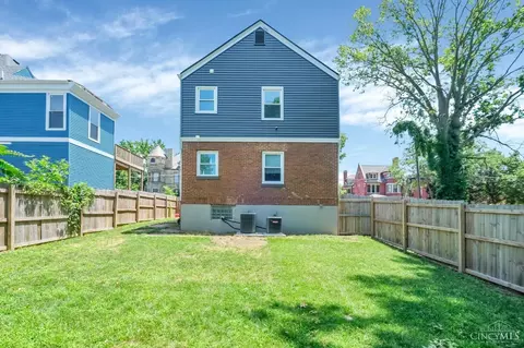 Exterior - 3021 Melrose Ave, Cincinnati, OH 45206 photo 6 of 8