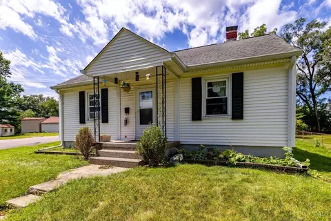 9503 Railroad Ave, Blue Ash, OH 45242