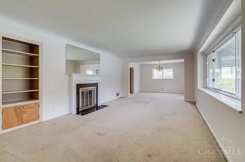 Living - 6955 Carroll Ave, Cincinnati, OH 45236 photo 3 of 8