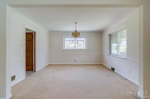 Living - 6955 Carroll Ave, Cincinnati, OH 45236 photo 5 of 8