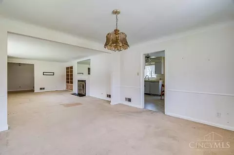 Living - 6955 Carroll Ave, Cincinnati, OH 45236 photo 7 of 8