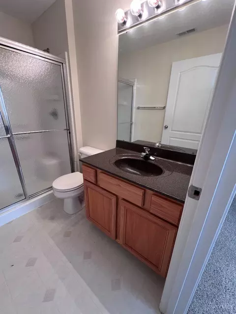 Bath - 3414 N Bend Rd, Cincinnati, OH 45239 photo 3 of 3