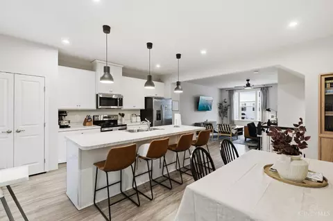 Kitchen - 822 Blackcomb Dr, Cincinnati, OH 45244 photo 1 of 6