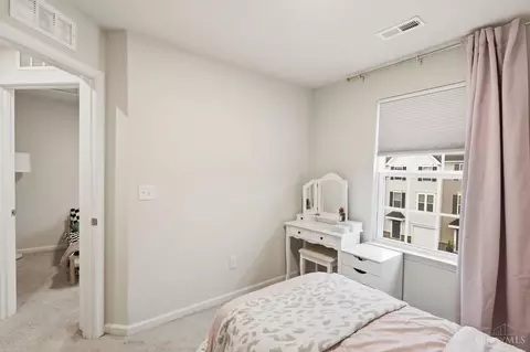 Bedroom - 822 Blackcomb Dr, Cincinnati, OH 45244 photo 6 of 10