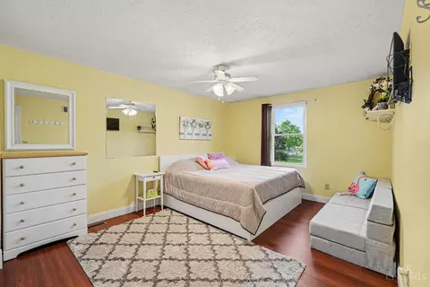 Bedroom - 693 Mockingbird Ln, Cincinnati, OH 45244 photo 4 of 4