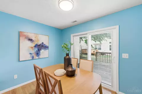 Dining - 6433 Eagleview Dr, Mason, OH 45040 photo 2 of 4