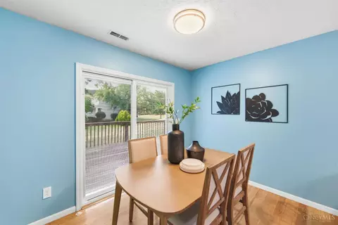 Dining - 6433 Eagleview Dr, Mason, OH 45040 photo 3 of 4