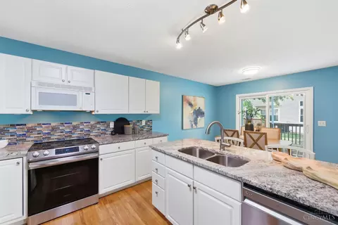 Kitchen - 6433 Eagleview Dr, Mason, OH 45040 photo 1 of 3