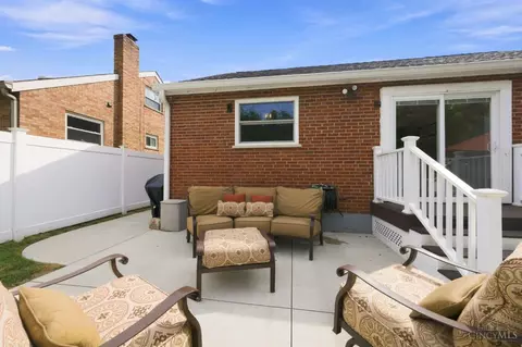 Exterior - 4570 Hunt Rd, Blue Ash, OH 45242 photo 6 of 18