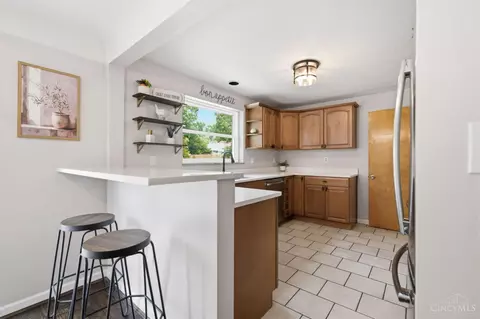 Kitchen - 4570 Hunt Rd, Blue Ash, OH 45242 photo 1 of 8