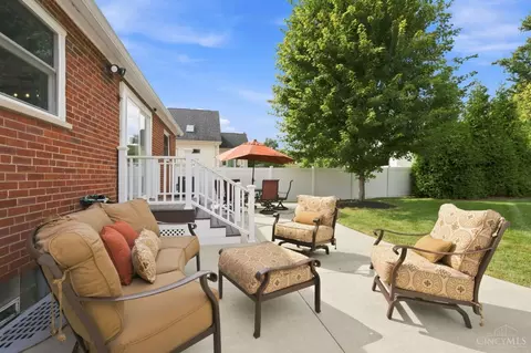 Exterior - 4570 Hunt Rd, Blue Ash, OH 45242 photo 3 of 18