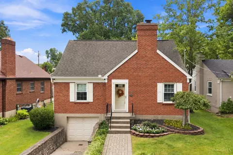 Exterior - 3307 Maplecrest Pl, Cincinnati, OH 45209 photo 8 of 8