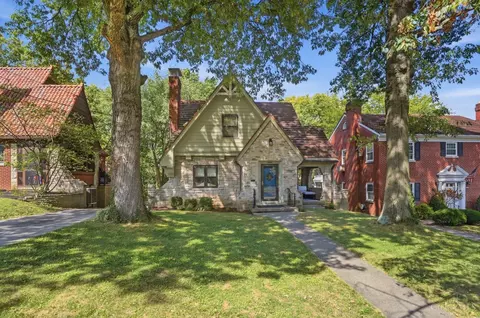 Exterior - 2898 Temple Ave, Cincinnati, OH 45211 photo 2 of 12