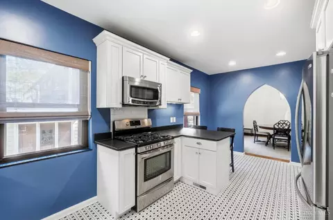 Kitchen - 2898 Temple Ave, Cincinnati, OH 45211 photo 3 of 5