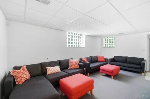Living - 2898 Temple Ave, Cincinnati, OH 45211 photo 6 of 6