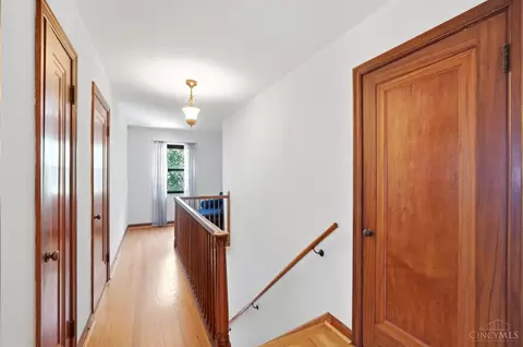 Entry Way - 2898 Temple Ave, Cincinnati, OH 45211 photo 5 of 5