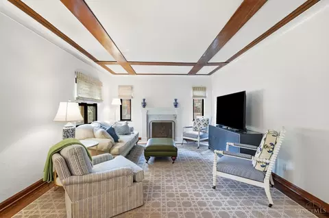 Living - 2898 Temple Ave, Cincinnati, OH 45211 photo 1 of 6